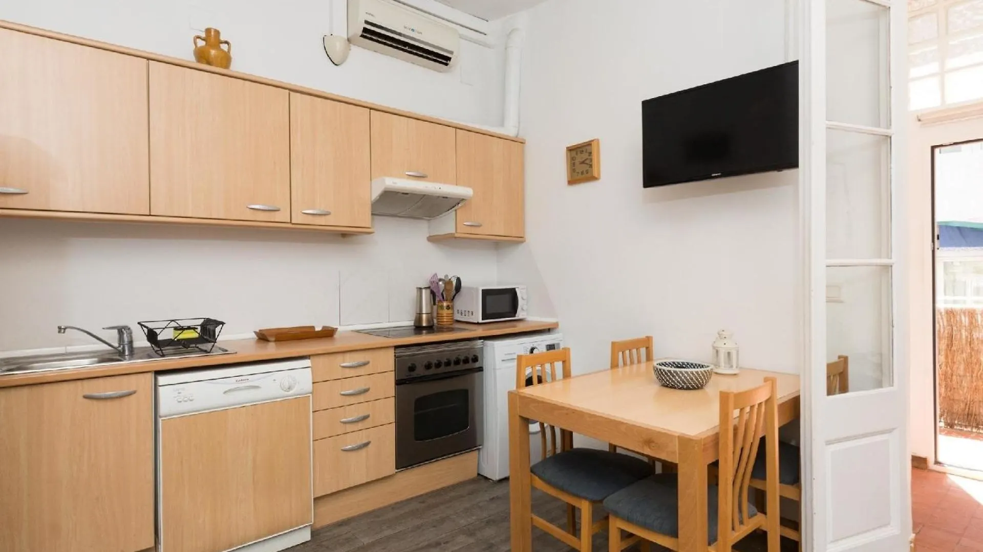 شقة Ferienwohnung Fuer 4 Personen Ca 70 Qm In Barcelona-Gracia, Costa Brava Costa Del Maresme